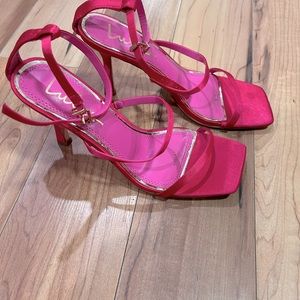 Lulus hot pink staple heels